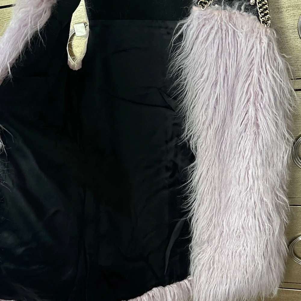 🛍️SALE🛍️ Juicy Couture Black Label Lavender Faux Fur Vest with Studded Trim - Picture 6 of 9